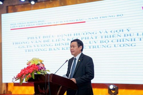 GS. TS. Vương Đình Huệ, Ủy viên Bộ Chính trị, Trưởng Ban Kinh tế Trung ương phát biểu chỉ đạo hội thảo